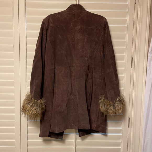 Terry Lewis Coat - Picture 2 of 2